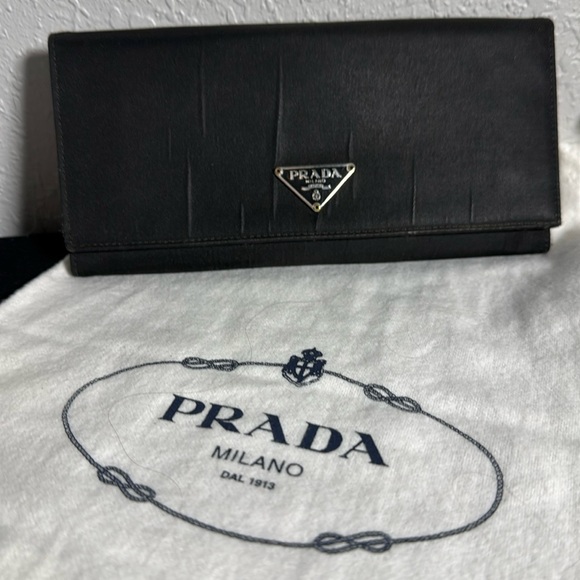 Prada Bifold Long Wallet Nylon and Leather with Dust Bag - Picture 2 of 10